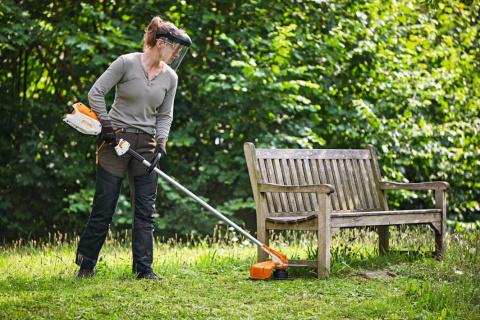 Kosa akumulatorowa STIHL FSA 86 R, bez akumulatora i ładowarki Kosa akumulatorowa STIHL FSA 86 R, bez akumulatora i ładowarki