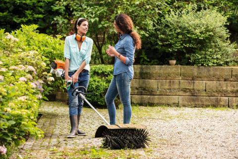 Szczotka zamiatająca STIHL KB-KM Szczotka zamiatająca STIHL KB-KM