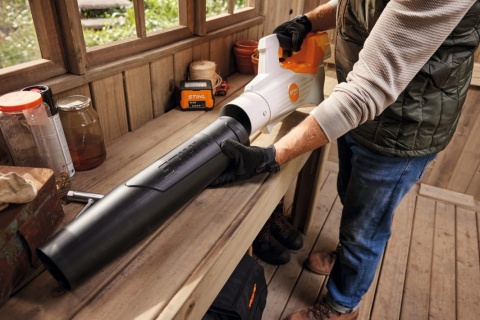 Dmuchawa akumulatorowa STIHL BGA 50